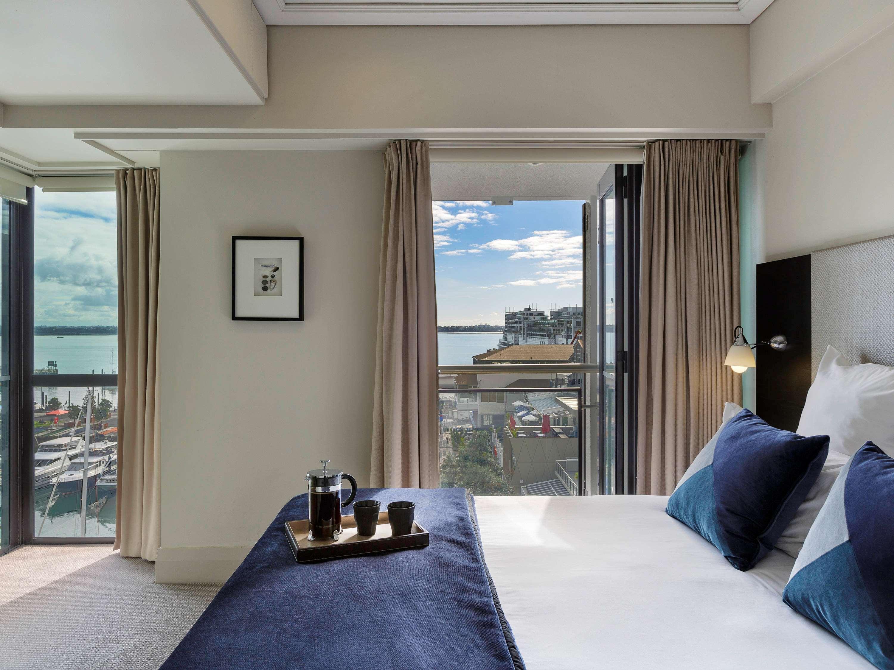 The Sebel Auckland Viaduct Harbour Hotel Exterior photo